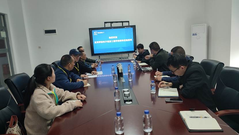 电脑前的人们AI 生成的内容可能不正确。