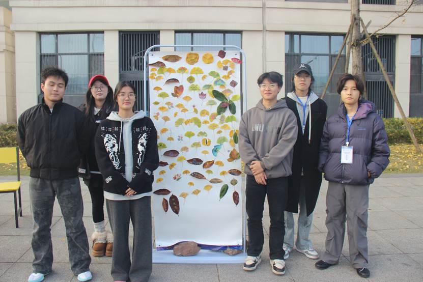 人们站在一起合影的一群人AI 生成的内容可能不正确。